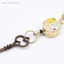 画像をギャラリービューアに読み込む, PEANUTS リールキーホルダー フルーツシリーズ 全2種類
