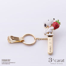 画像をギャラリービューアに読み込む, PEANUTS バッグキークリップ いちごとスヌーピー いちごとベル
